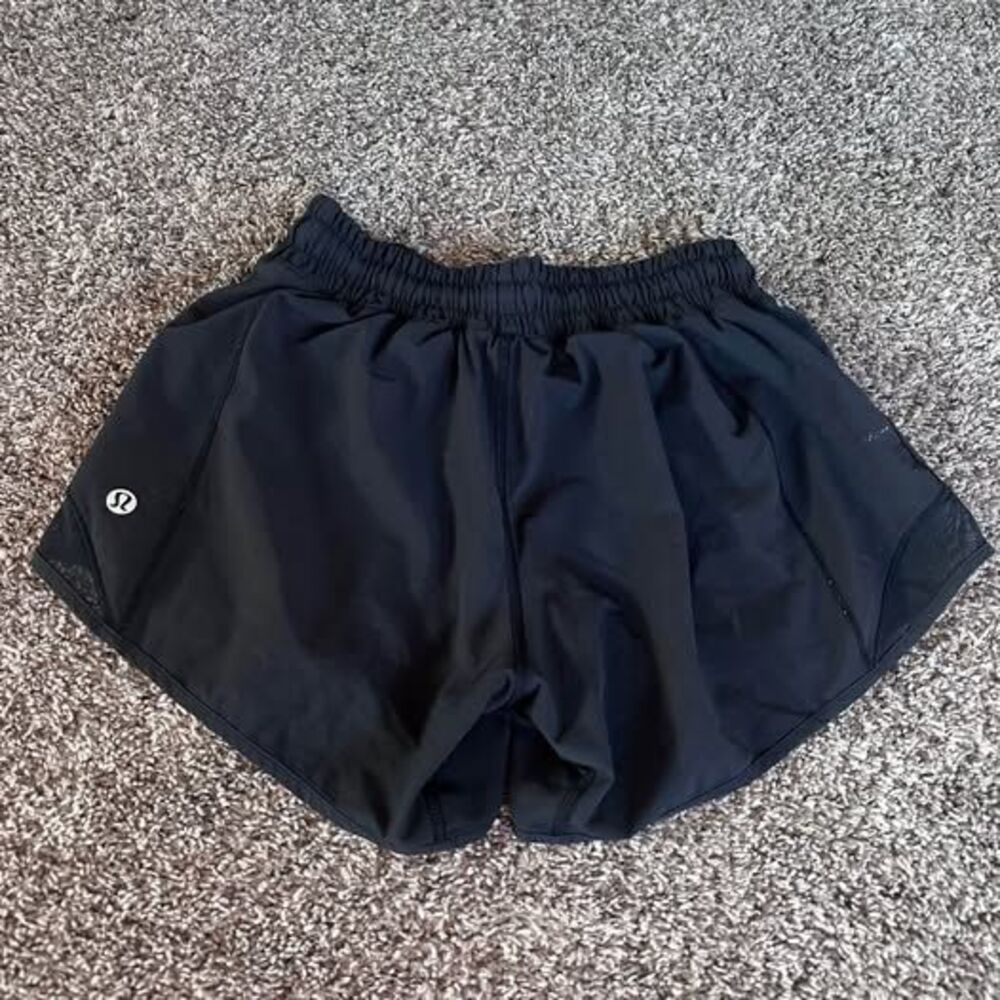 Lululemon Hotty Hot Short Size 2